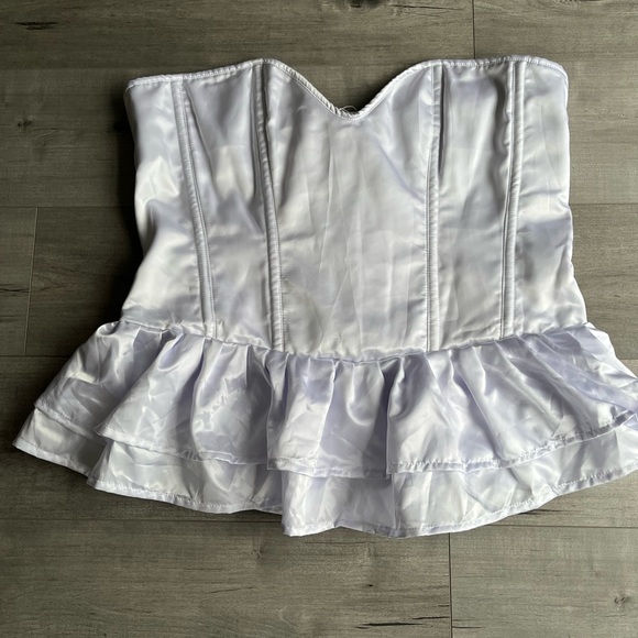 Daisy Corsets - Picture 2 of 12